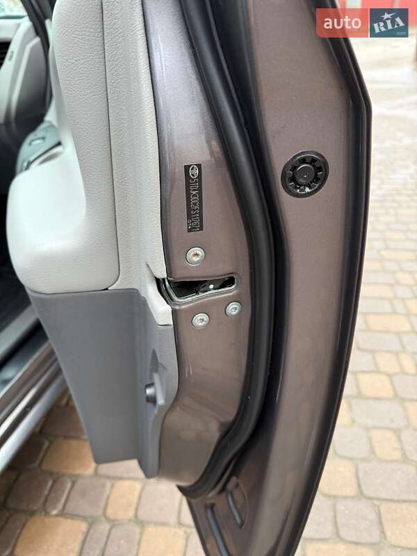 Минивэн Toyota Sienna 2015 в Черновцах фото 28 Минивэн Toyota Sienna 2015 в Черновцах