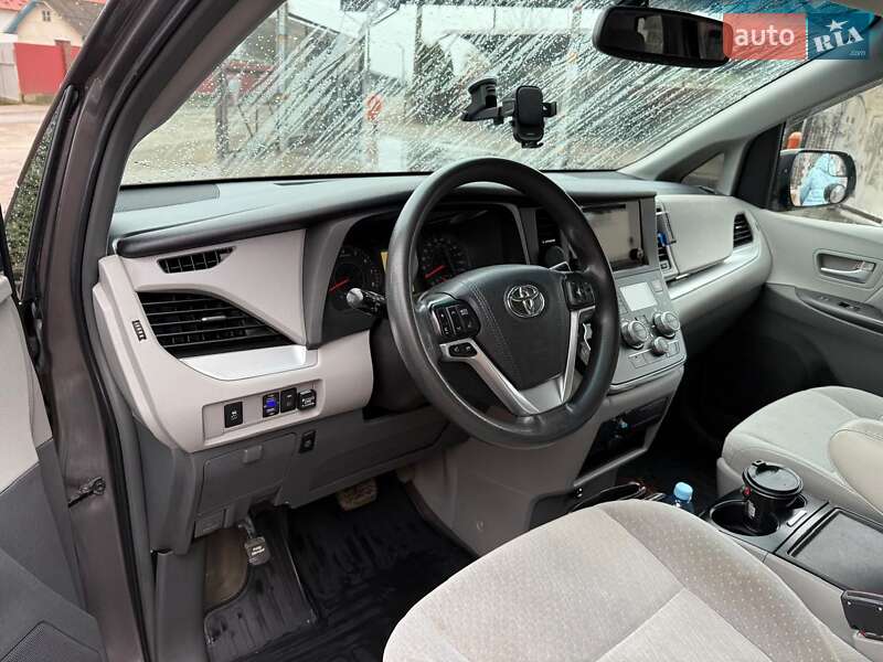Минивэн Toyota Sienna 2015 в Черновцах фото 43 Минивэн Toyota Sienna 2015 в Черновцах