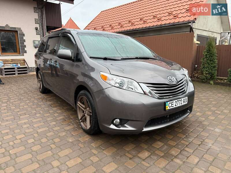 Минивэн Toyota Sienna 2015 в Черновцах фото 5 Минивэн Toyota Sienna 2015 в Черновцах