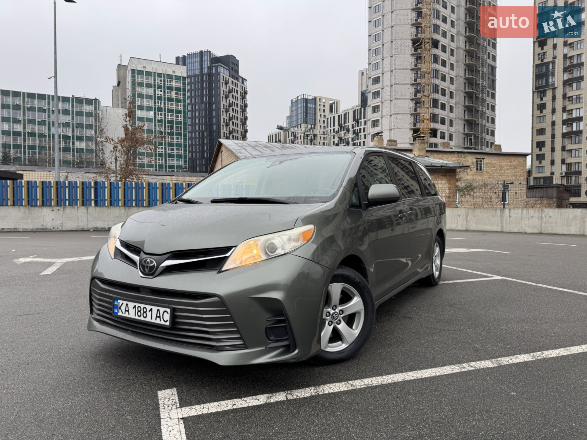 2017 Toyota Sienna - мініатюра 3