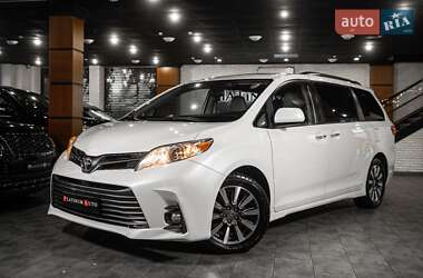 Минивэн Toyota Sienna 2020 в Одессе