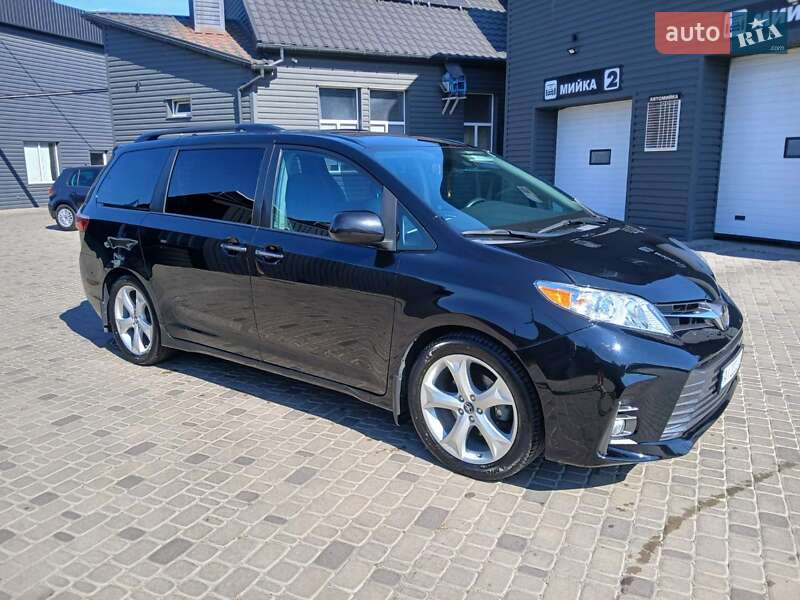 Toyota Sienna 2018