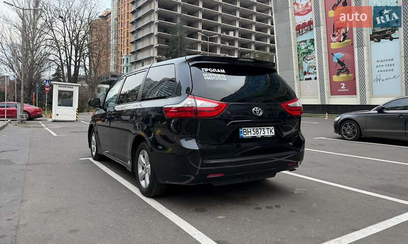 Мінівен Toyota Sienna 2019 в Одесі
