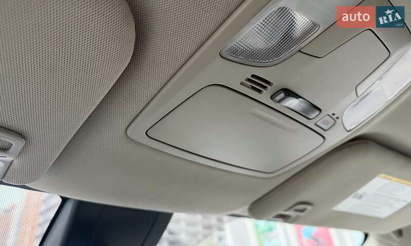 Мінівен Toyota Sienna 2019 в Одесі