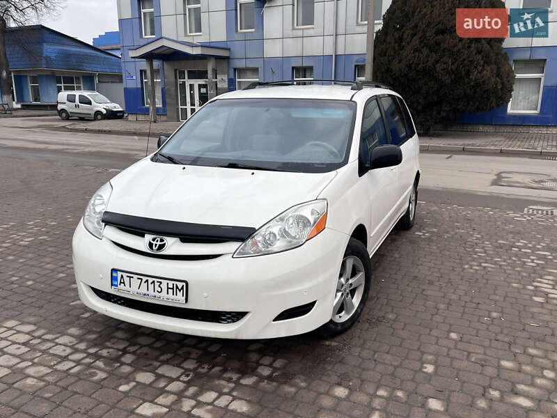 Минивэн Toyota Sienna 2007 в Ивано-Франковске