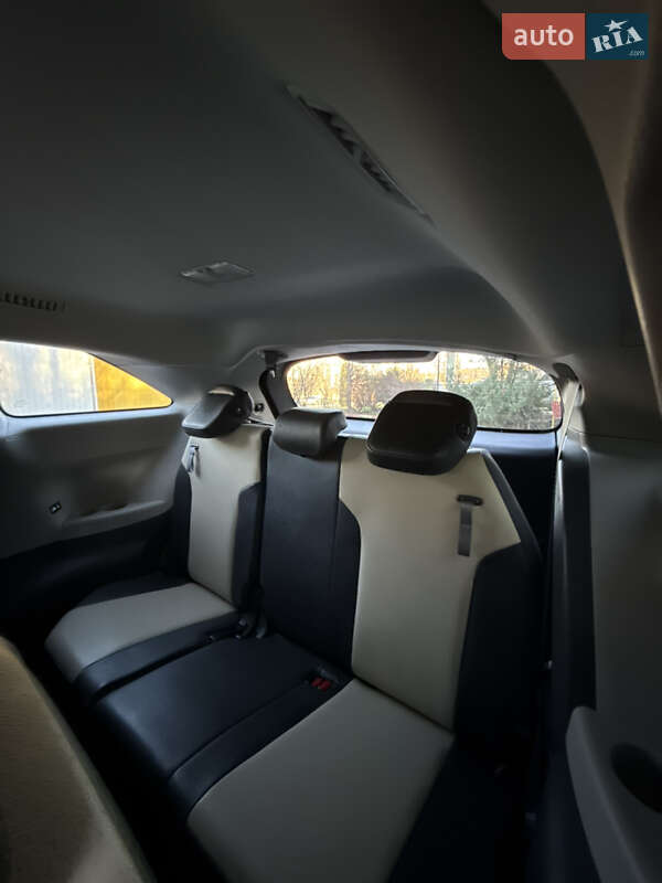 Мінівен Toyota Sienna 2020 в Хмельницькому