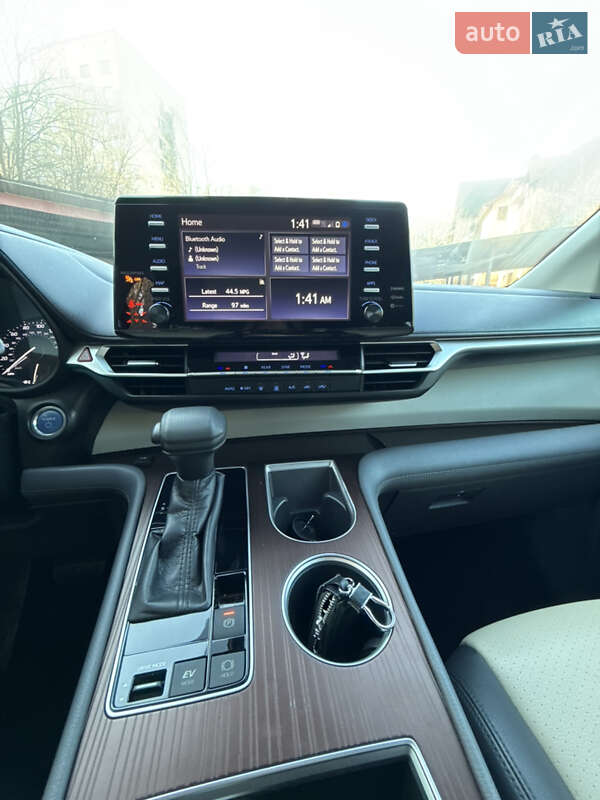 Мінівен Toyota Sienna 2020 в Хмельницькому