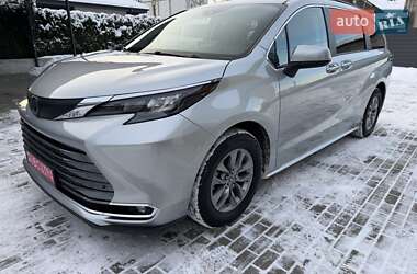 Мінівен Toyota Sienna 2022 в Білій Церкві