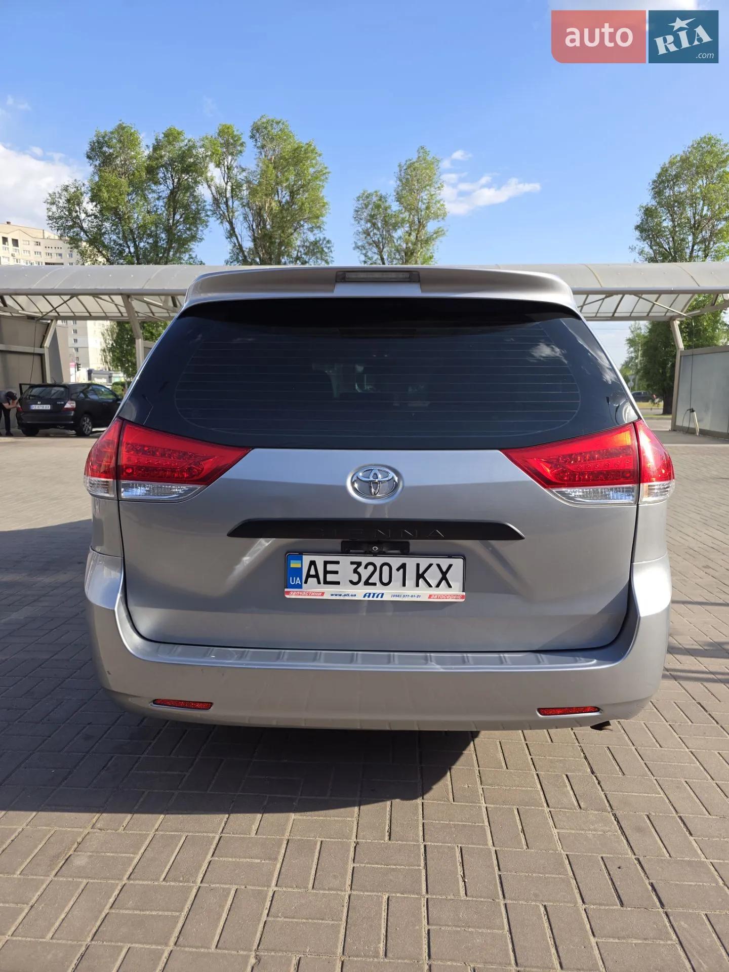 2010 Toyota Sienna - мініатюра 8