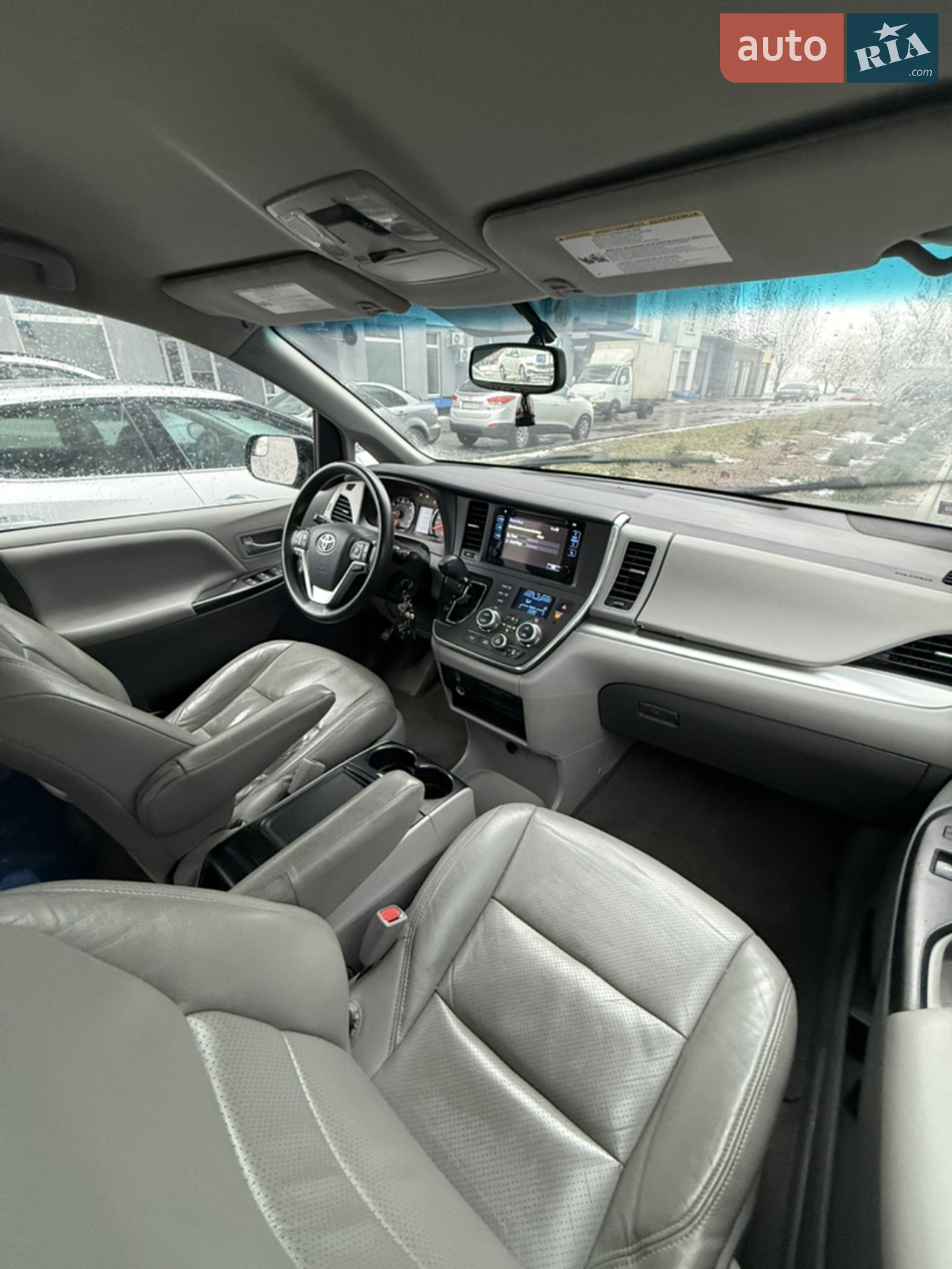 2016 Toyota Sienna - мініатюра 9