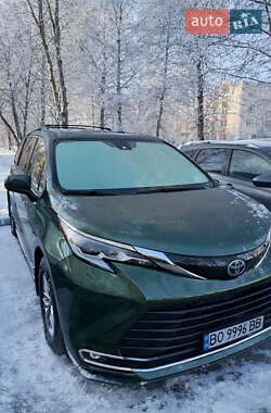 Минивэн Toyota Sienna 2021 в Тернополе