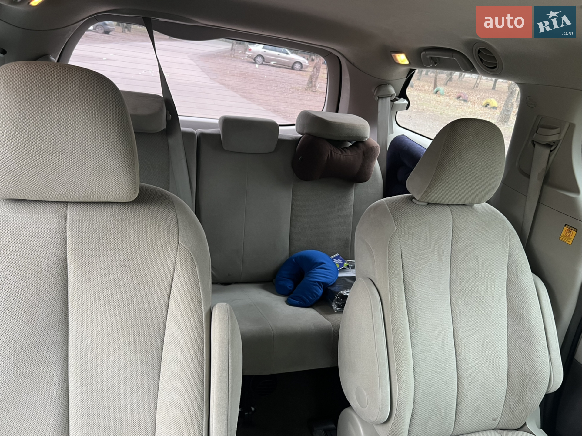 2011 Toyota Sienna - мініатюра 10