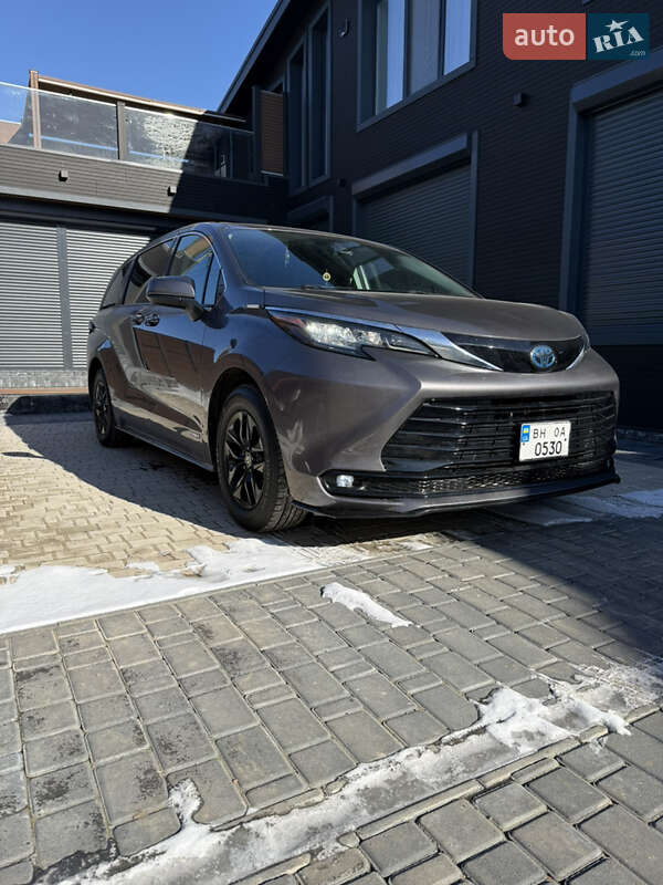 Toyota Sienna 2021