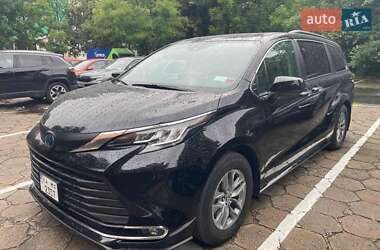 Мінівен Toyota Sienna 2021 в Києві