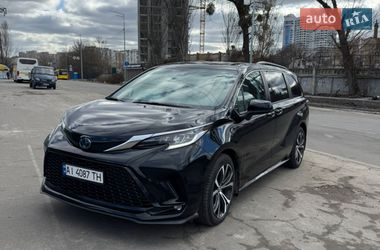 Минивэн Toyota Sienna 2022 в Киеве