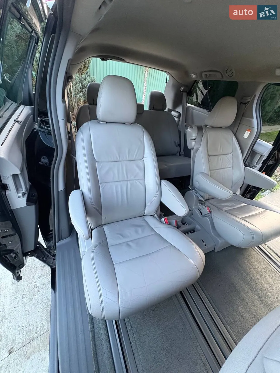 2017 Toyota Sienna - мініатюра 28