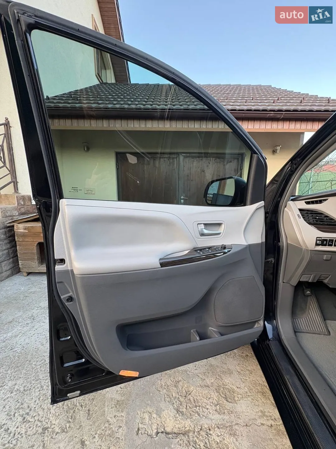 2017 Toyota Sienna - мініатюра 25