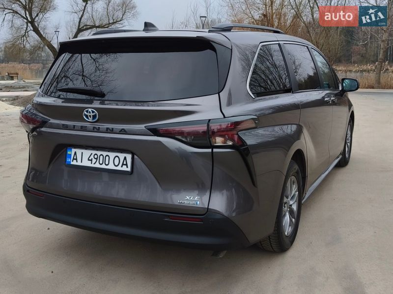 Минивэн Toyota Sienna 2023 в Белой Церкви