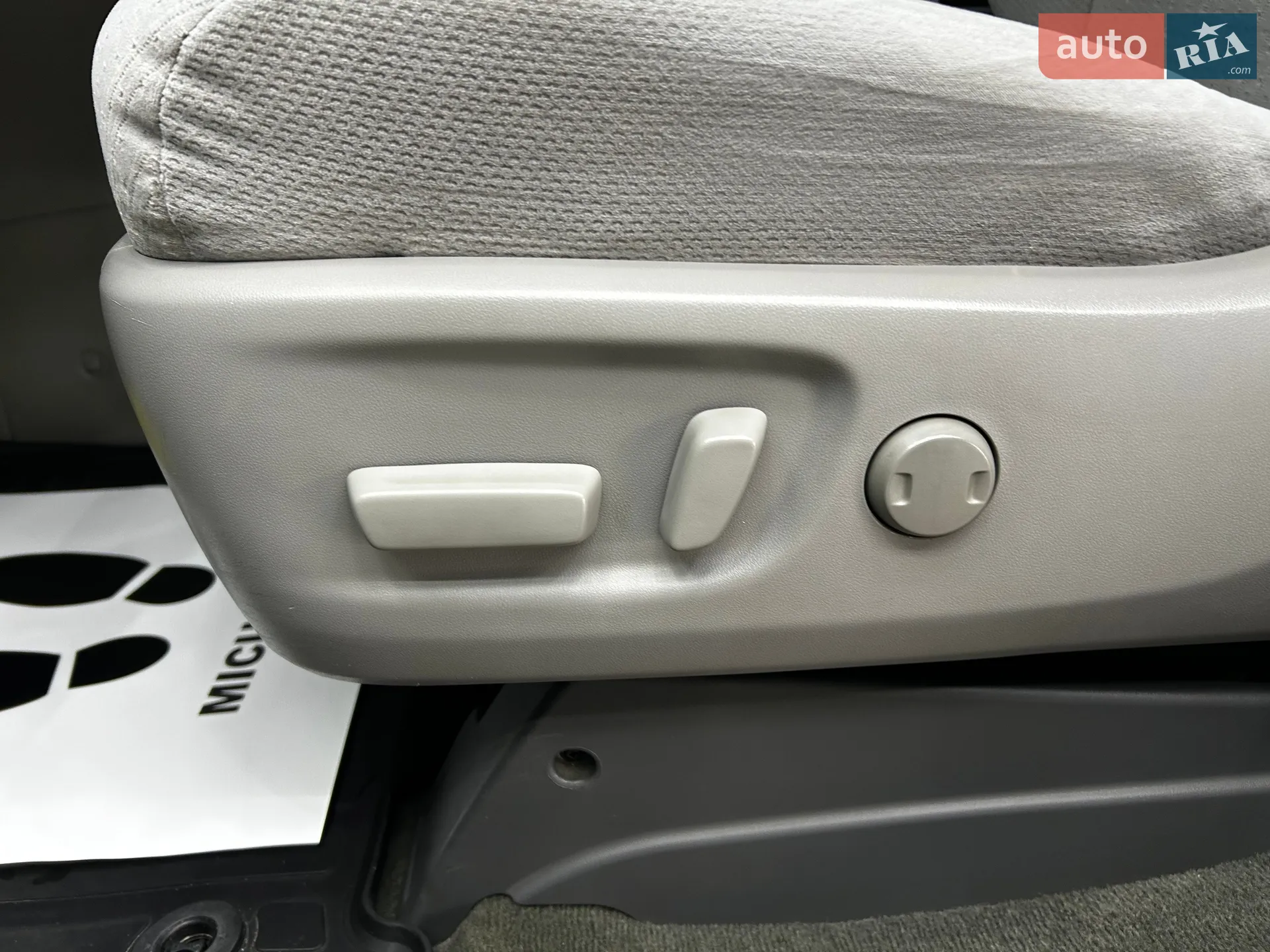 2015 Toyota Sienna - мініатюра 16