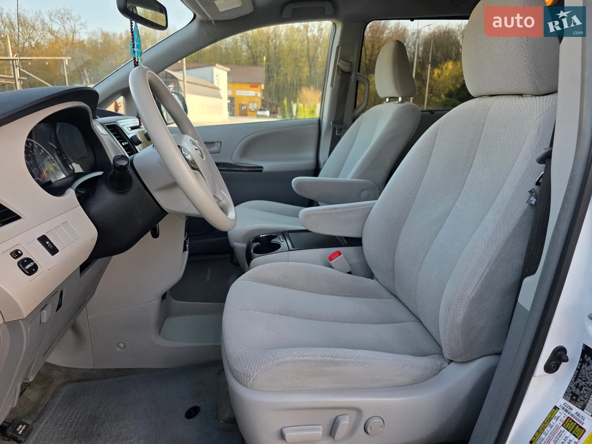 2013 Toyota Sienna - мініатюра 55