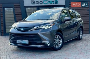 Минивэн Toyota Sienna 2022 в Виннице