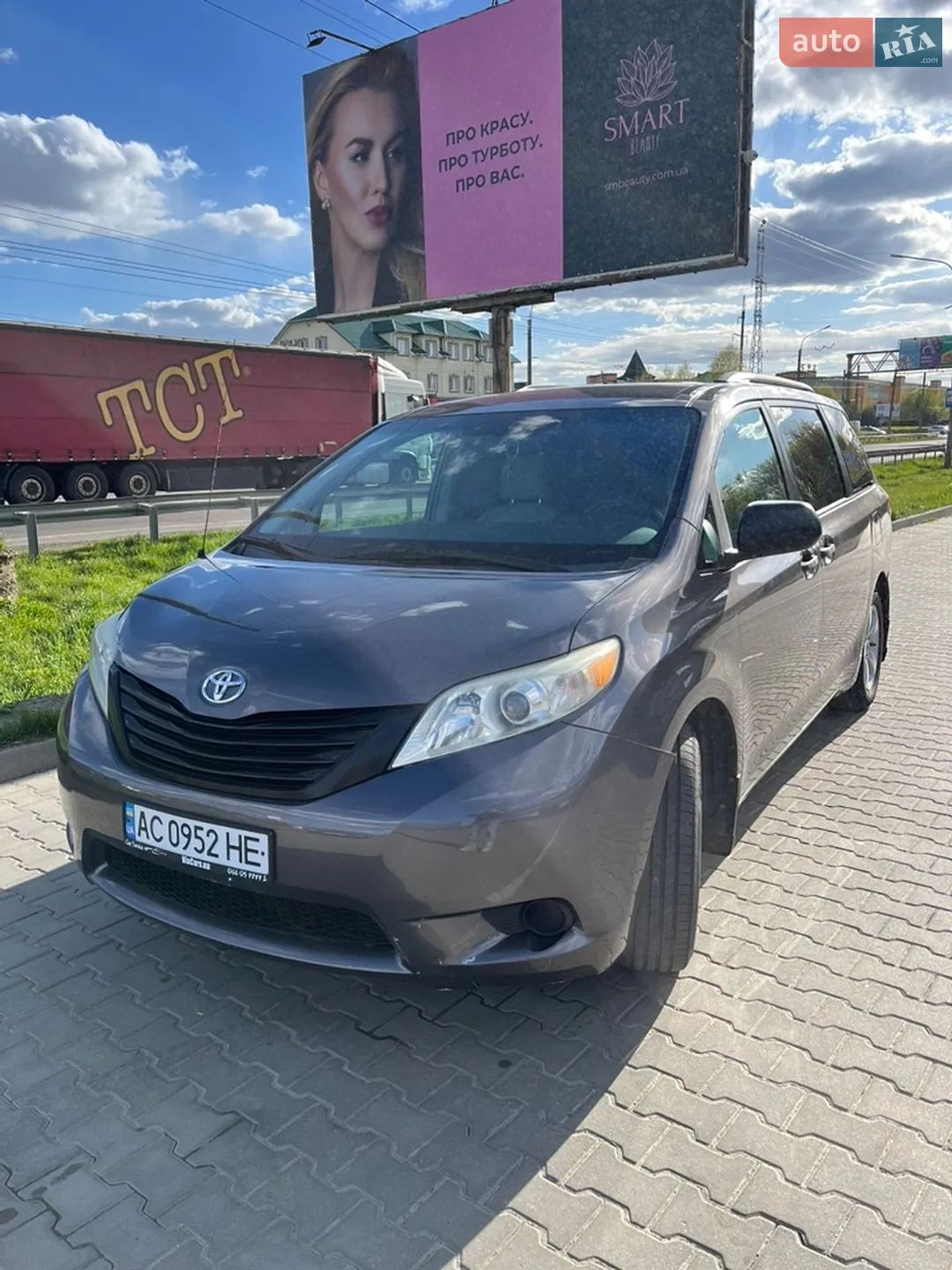 2011 Toyota Sienna - мініатюра 6