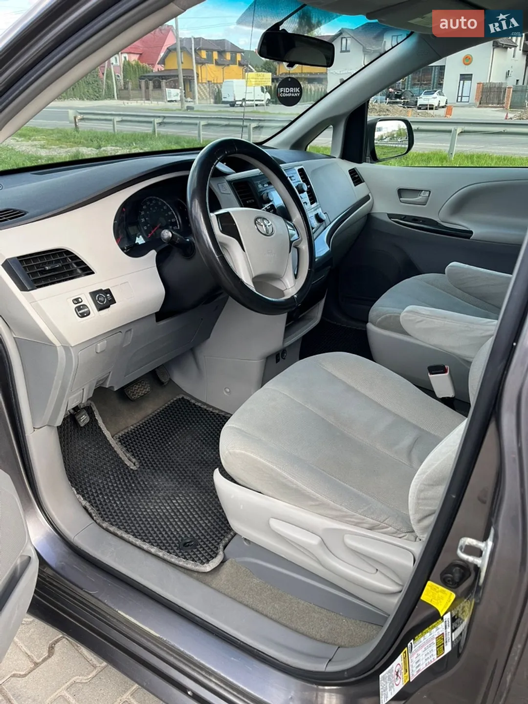 2011 Toyota Sienna - мініатюра 14