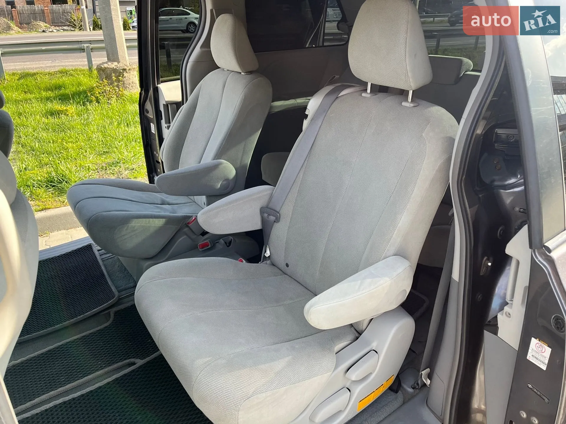 2011 Toyota Sienna - мініатюра 20