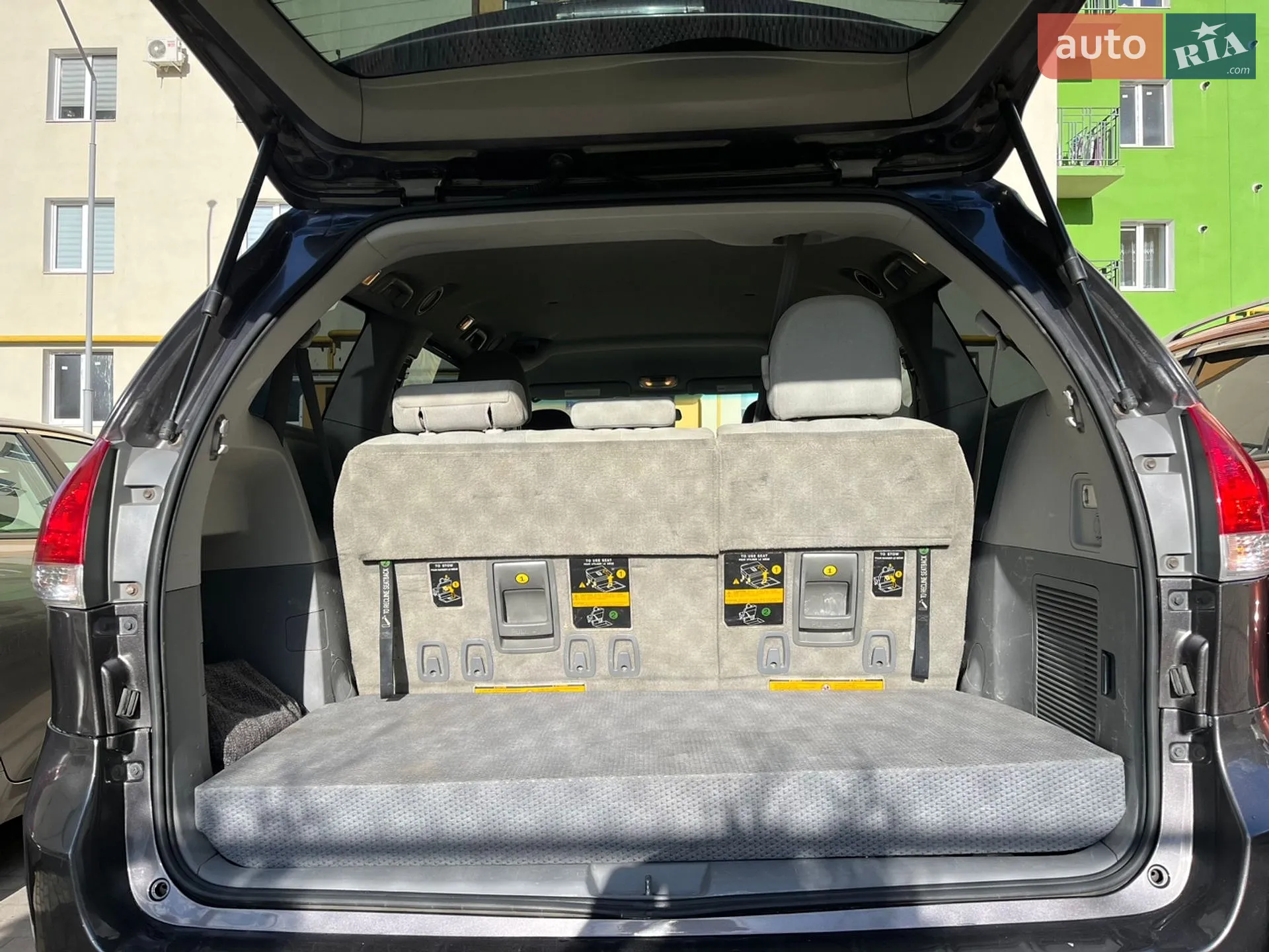 2011 Toyota Sienna - мініатюра 25