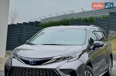 Минивэн Toyota Sienna 2021 в Черкассах