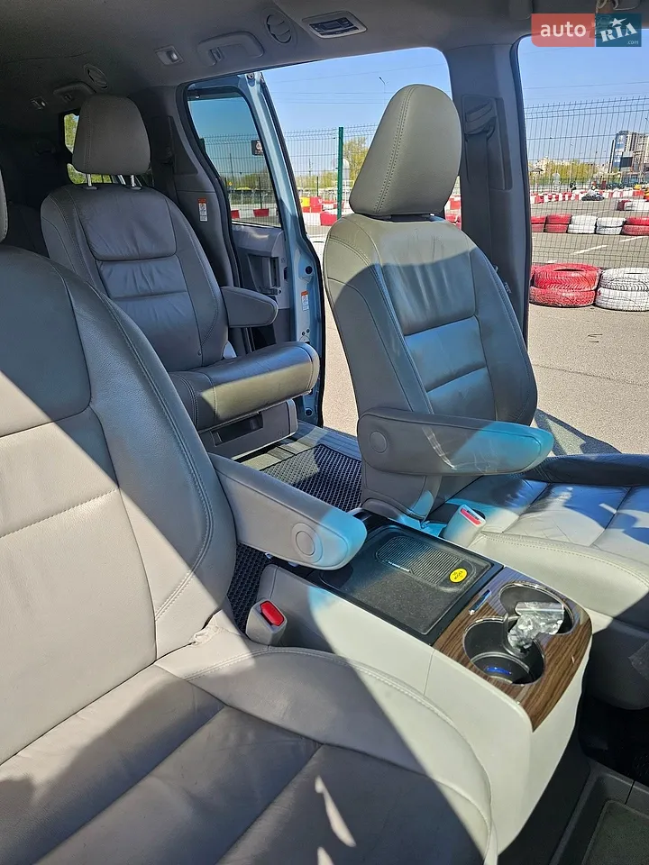 2016 Toyota Sienna - мініатюра 14