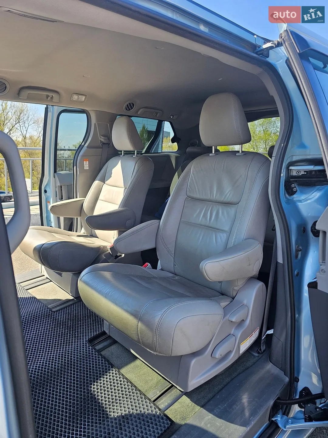 2017 Toyota Sienna - мініатюра 11