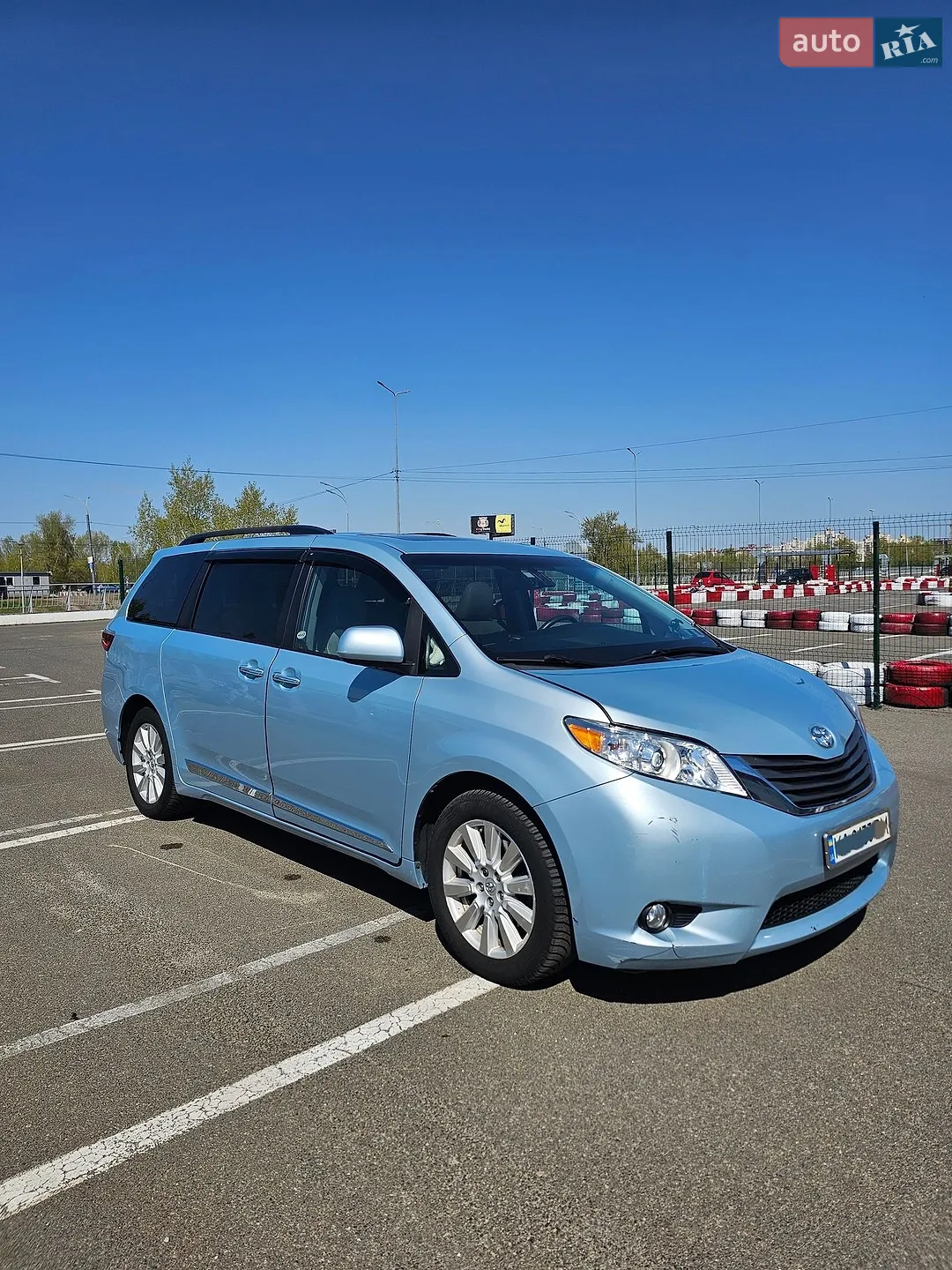 2017 Toyota Sienna - мініатюра 6