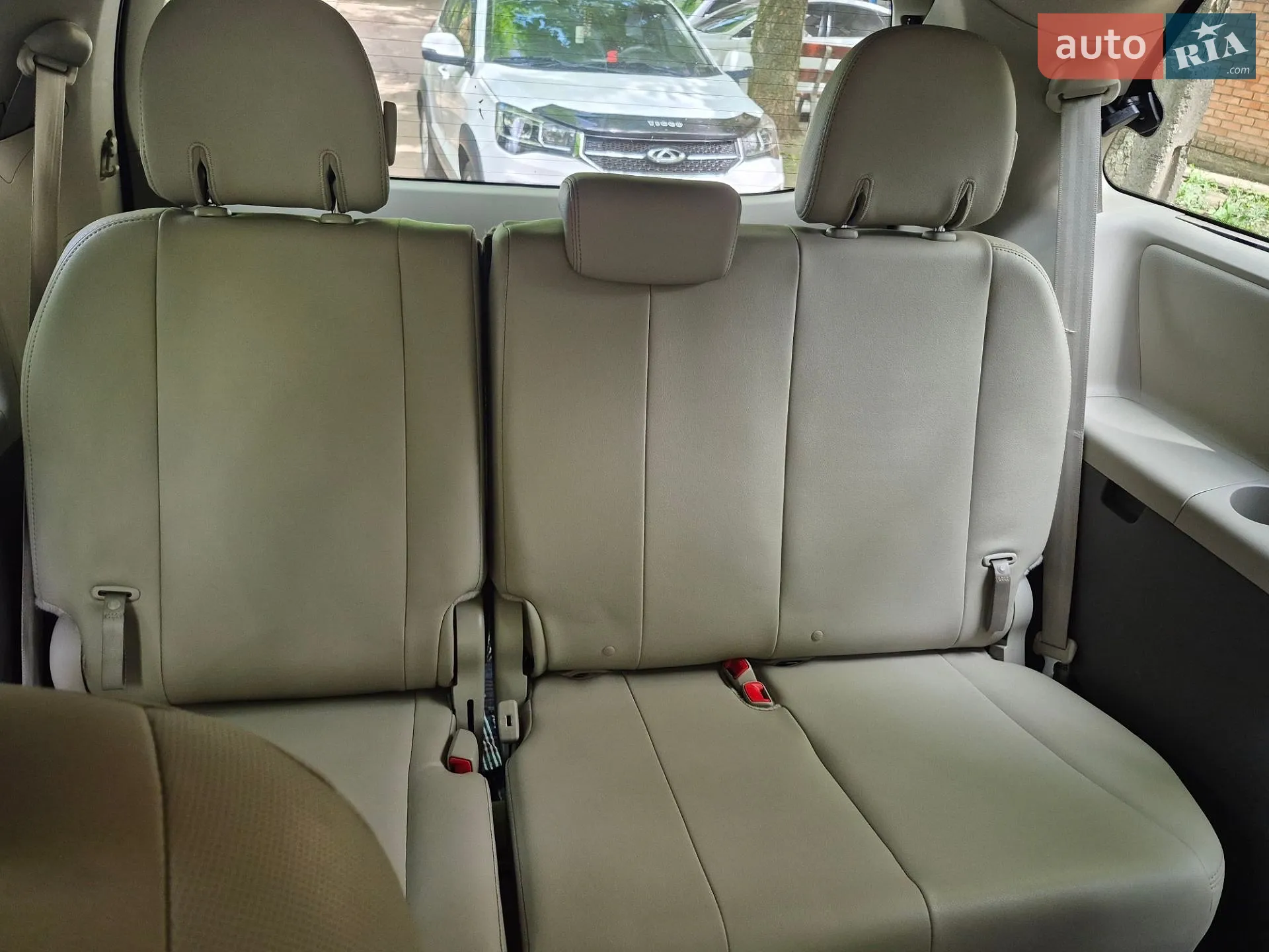 2014 Toyota Sienna - мініатюра 16