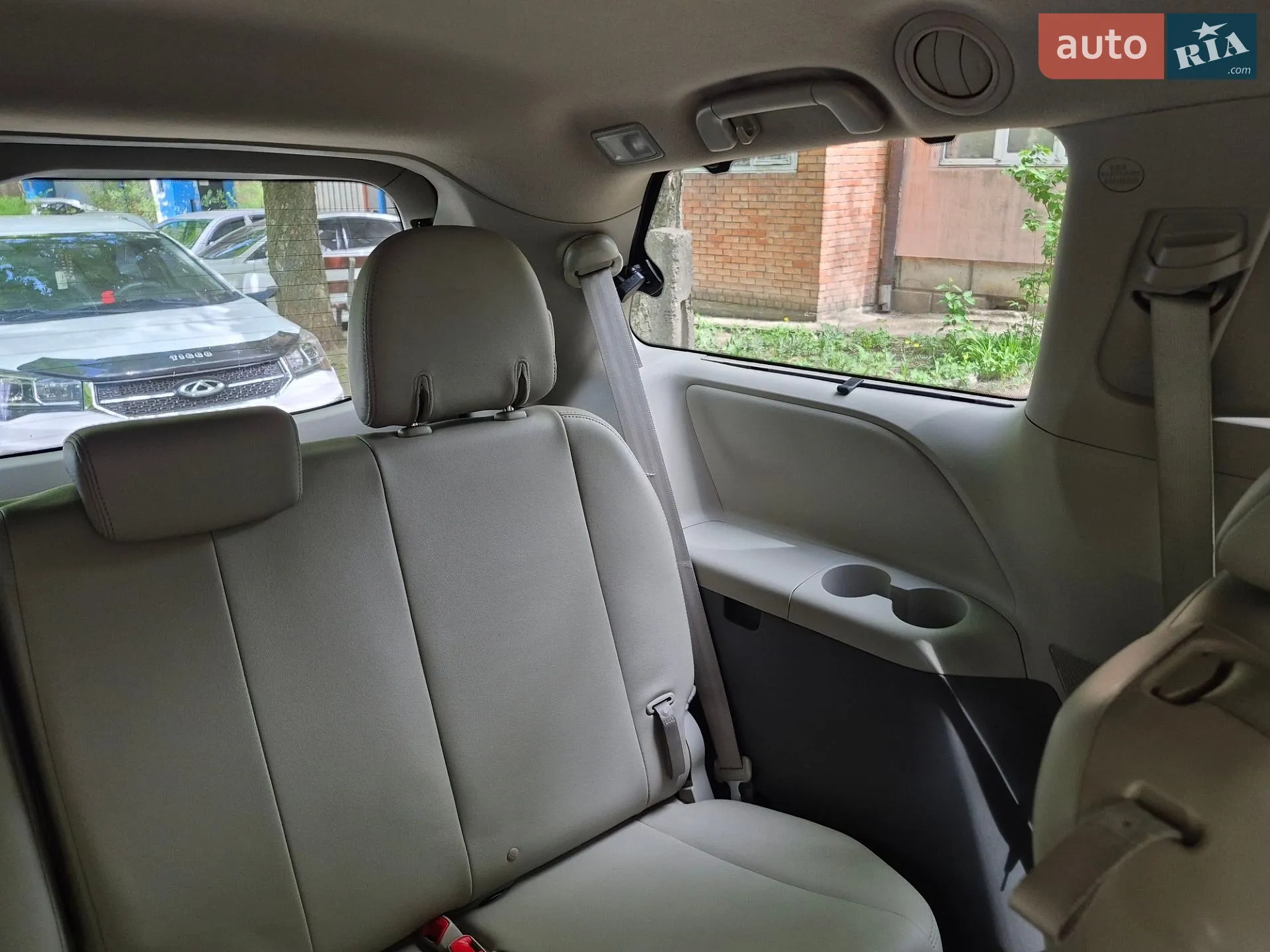 2014 Toyota Sienna - мініатюра 17