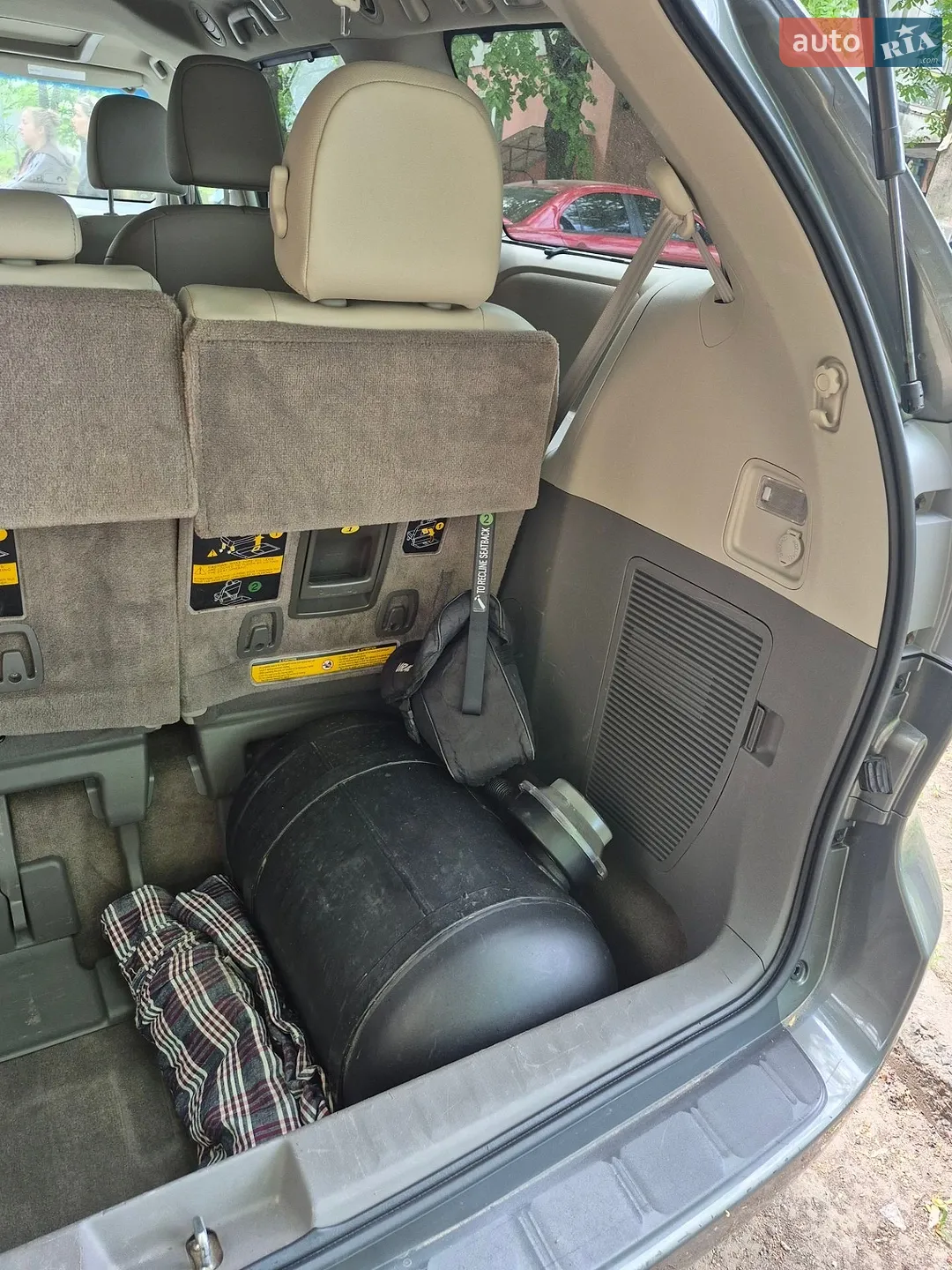 2014 Toyota Sienna - мініатюра 27