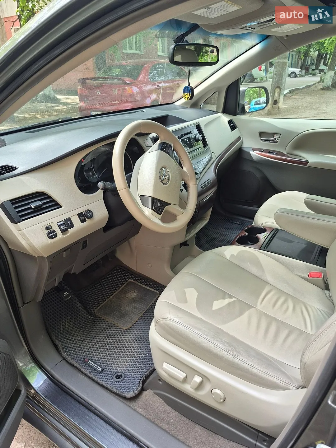 2014 Toyota Sienna - мініатюра 22
