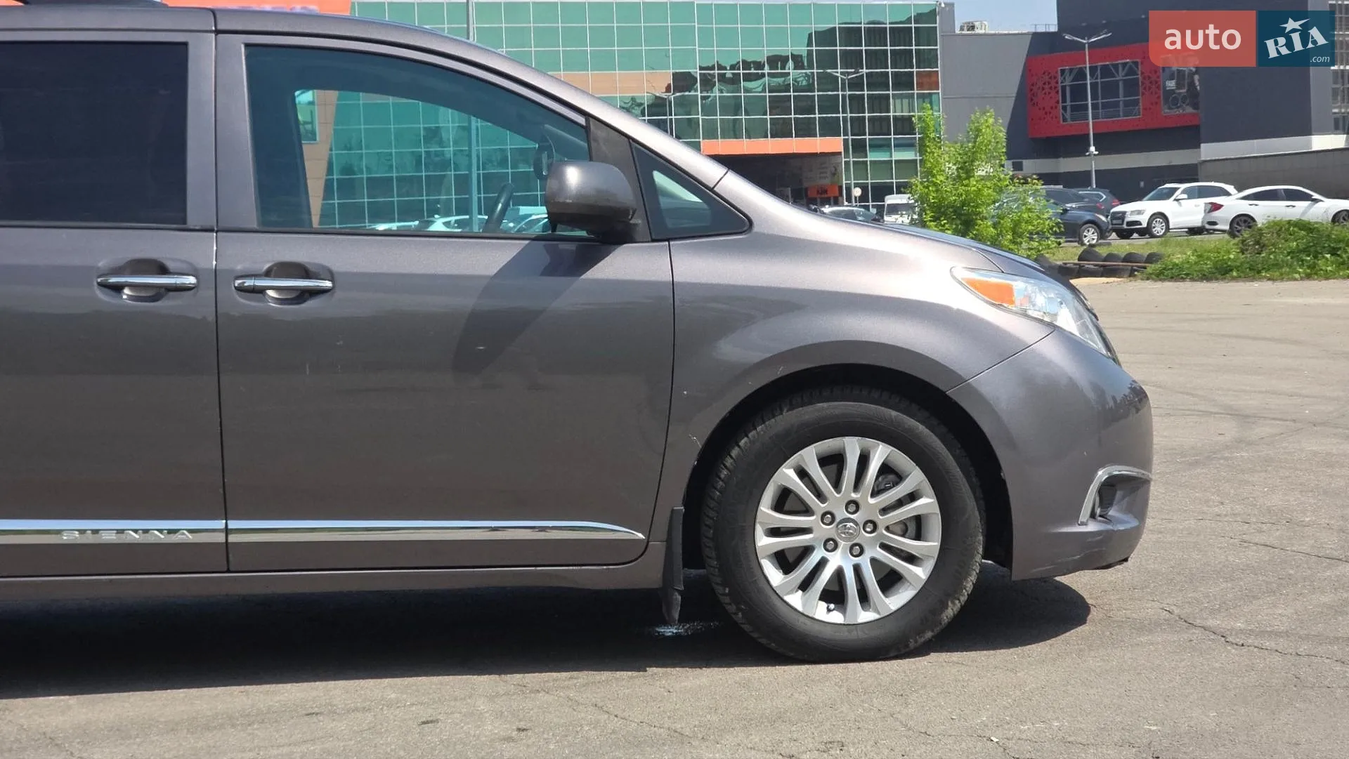 2015 Toyota Sienna - мініатюра 9