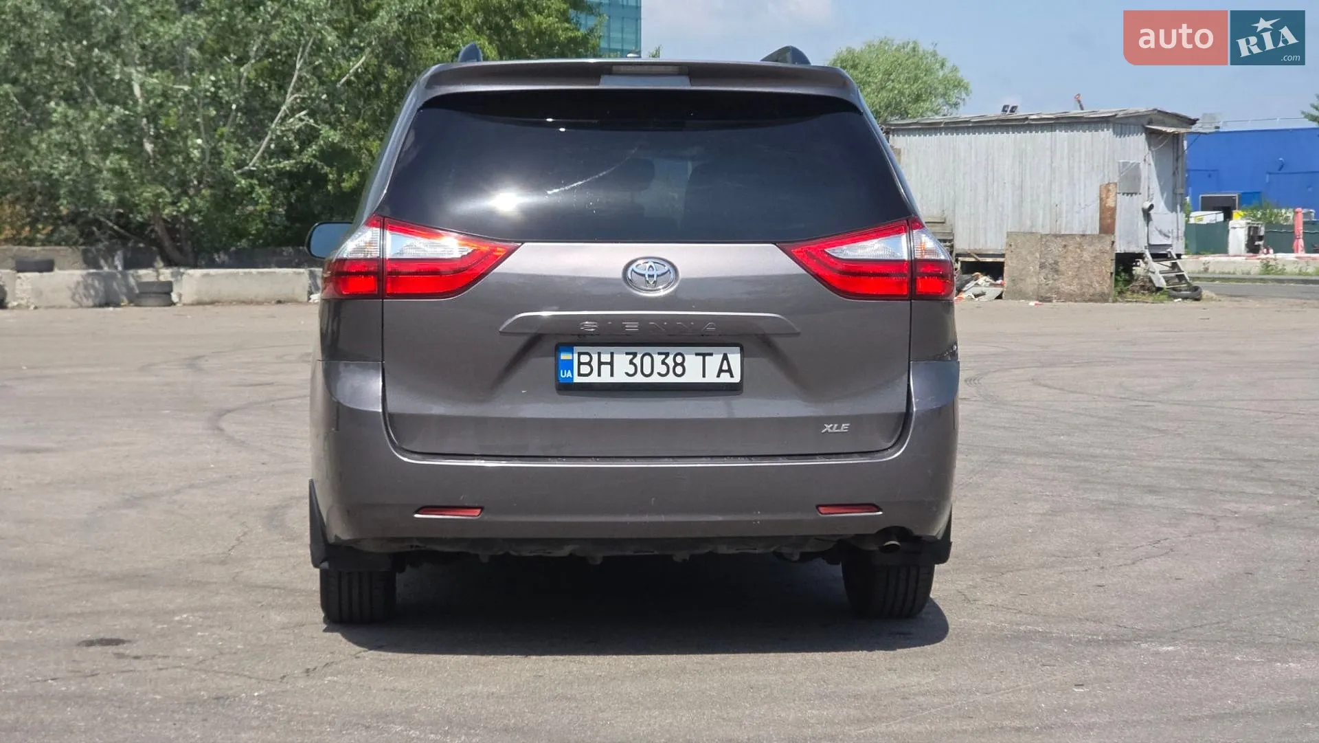 2015 Toyota Sienna - мініатюра 16