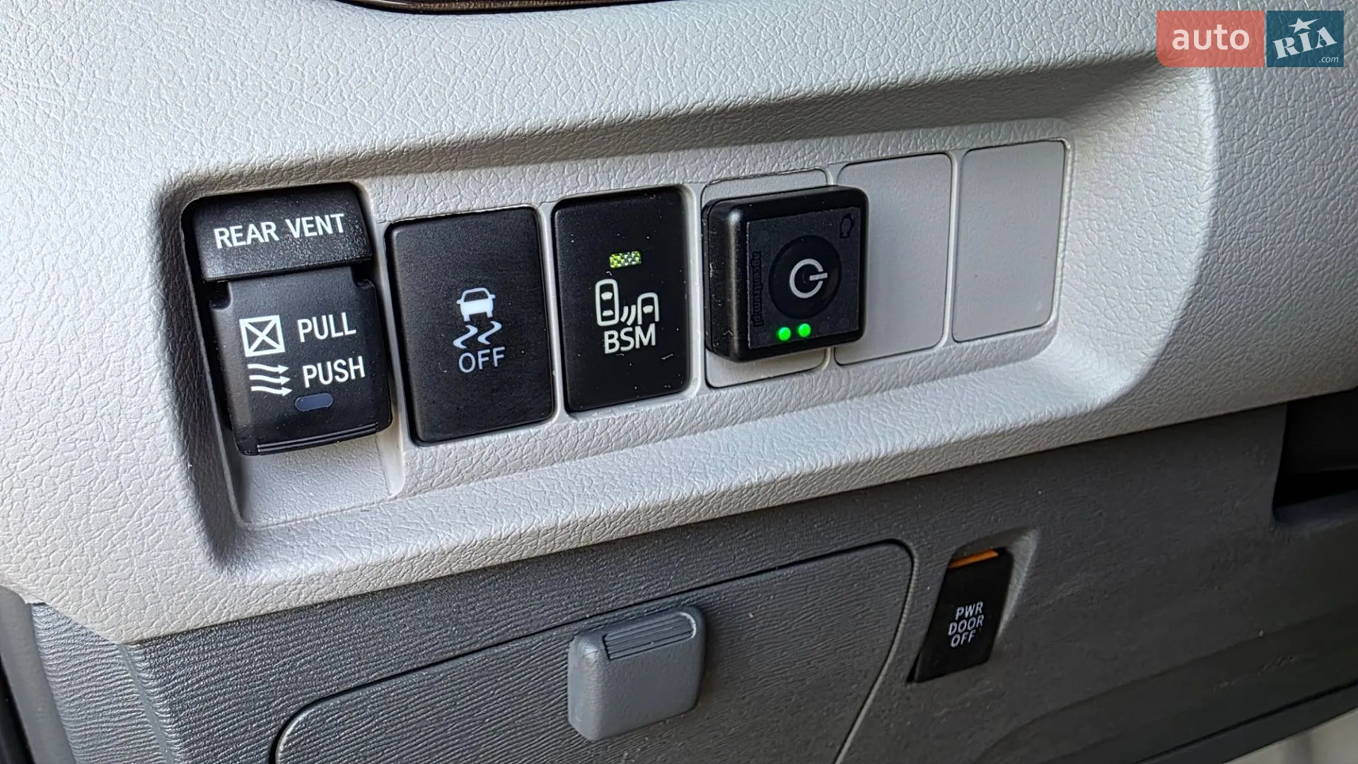 2015 Toyota Sienna - мініатюра 42