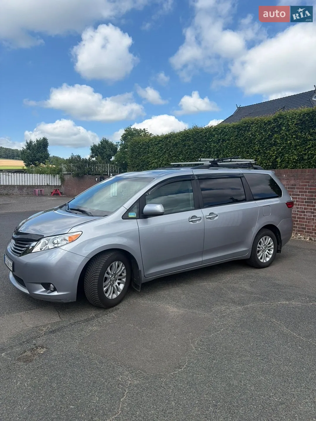 2016 Toyota Sienna - мініатюра 2