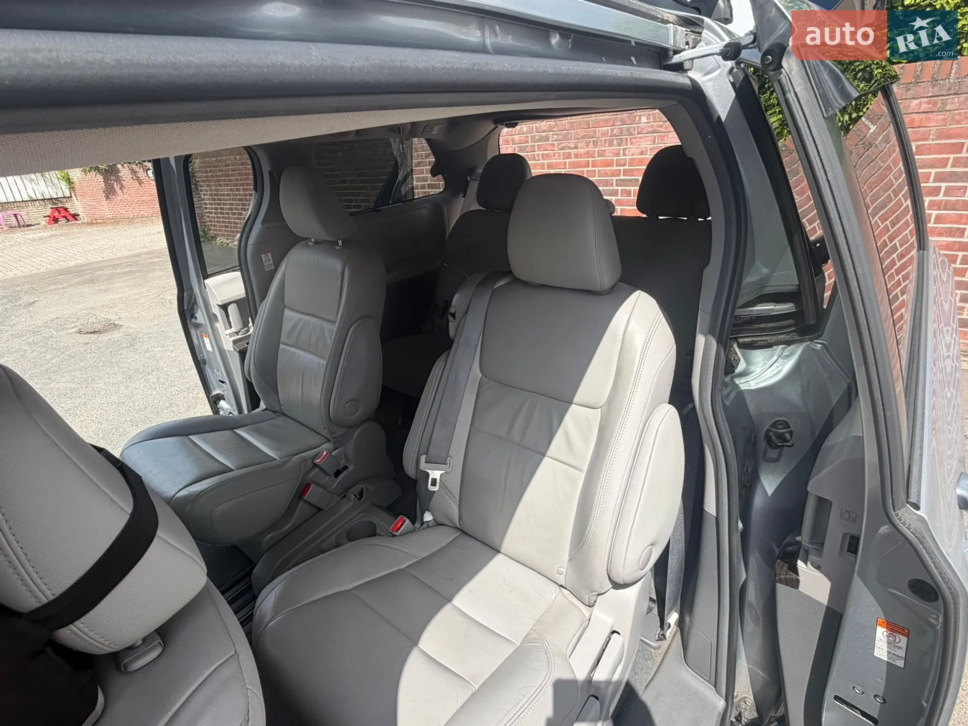 2016 Toyota Sienna - мініатюра 8