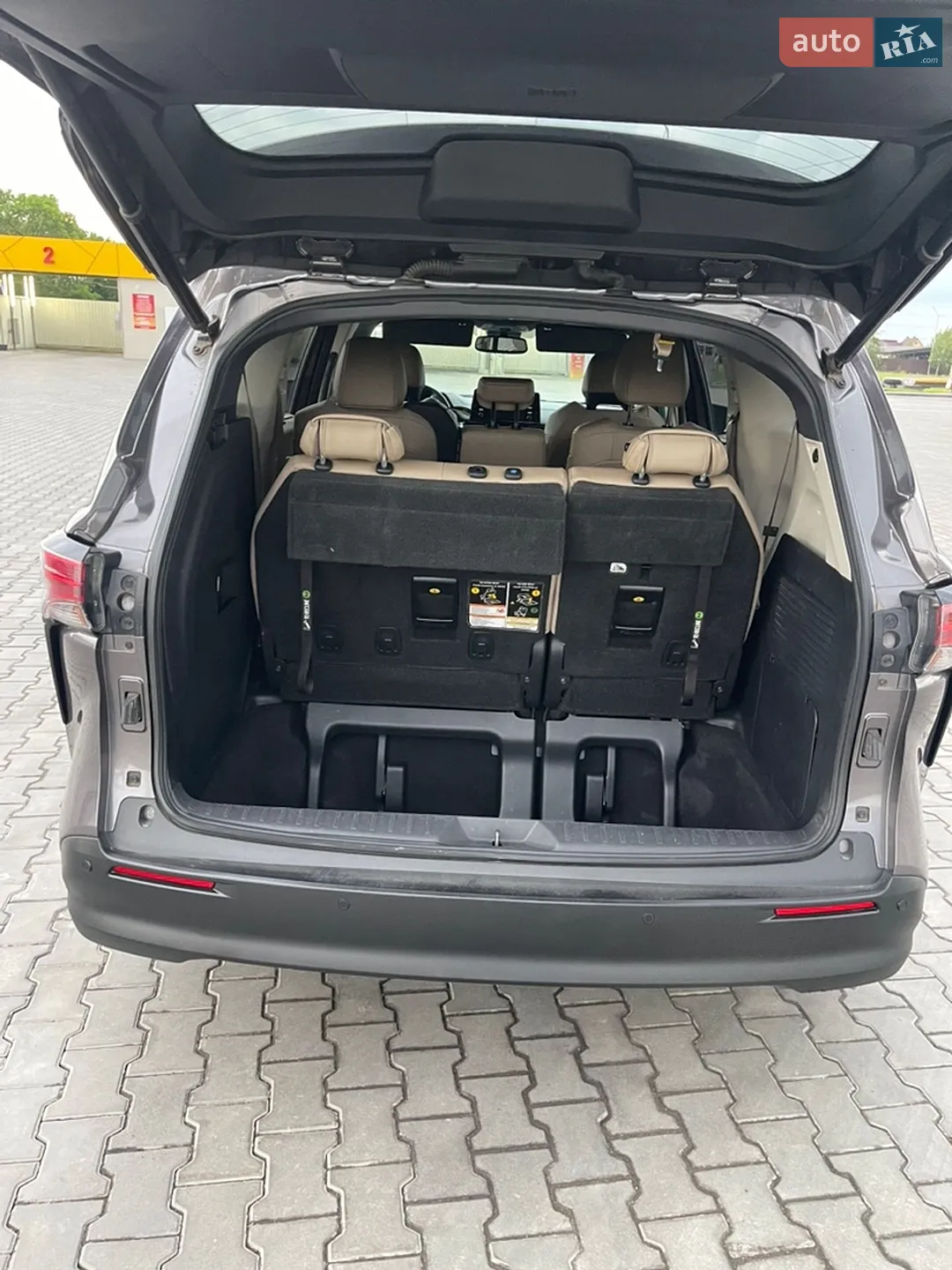 2021 Toyota Sienna - мініатюра 10