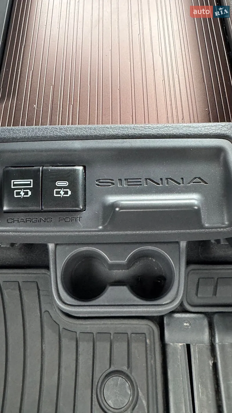 2024 Toyota Sienna - мініатюра 17