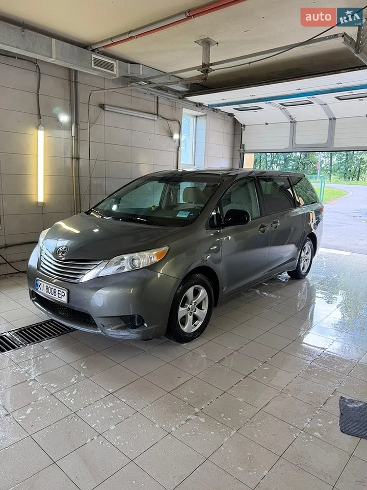 2011 Toyota Sienna - мініатюра 32