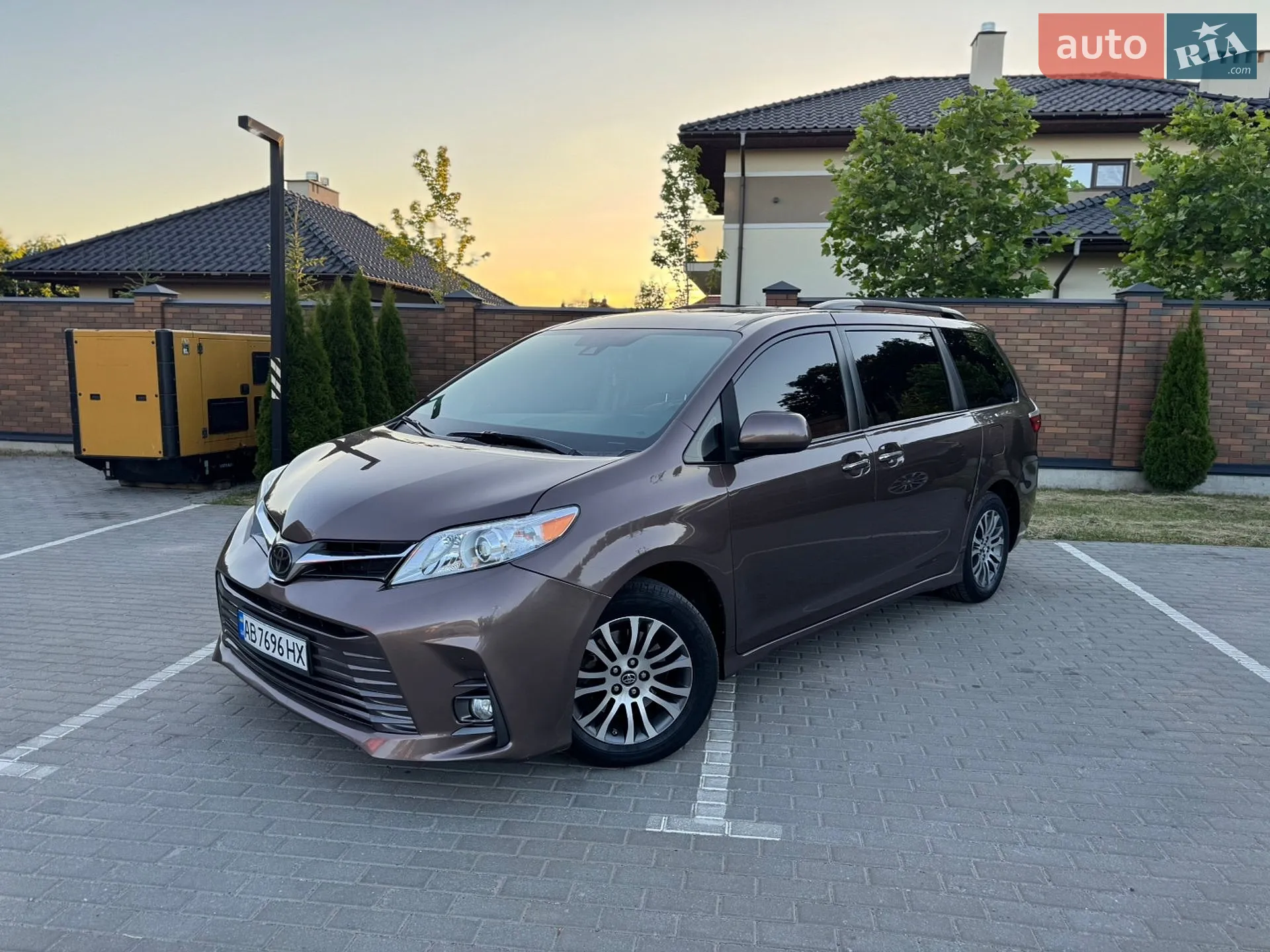 2019 Toyota Sienna - мініатюра 3