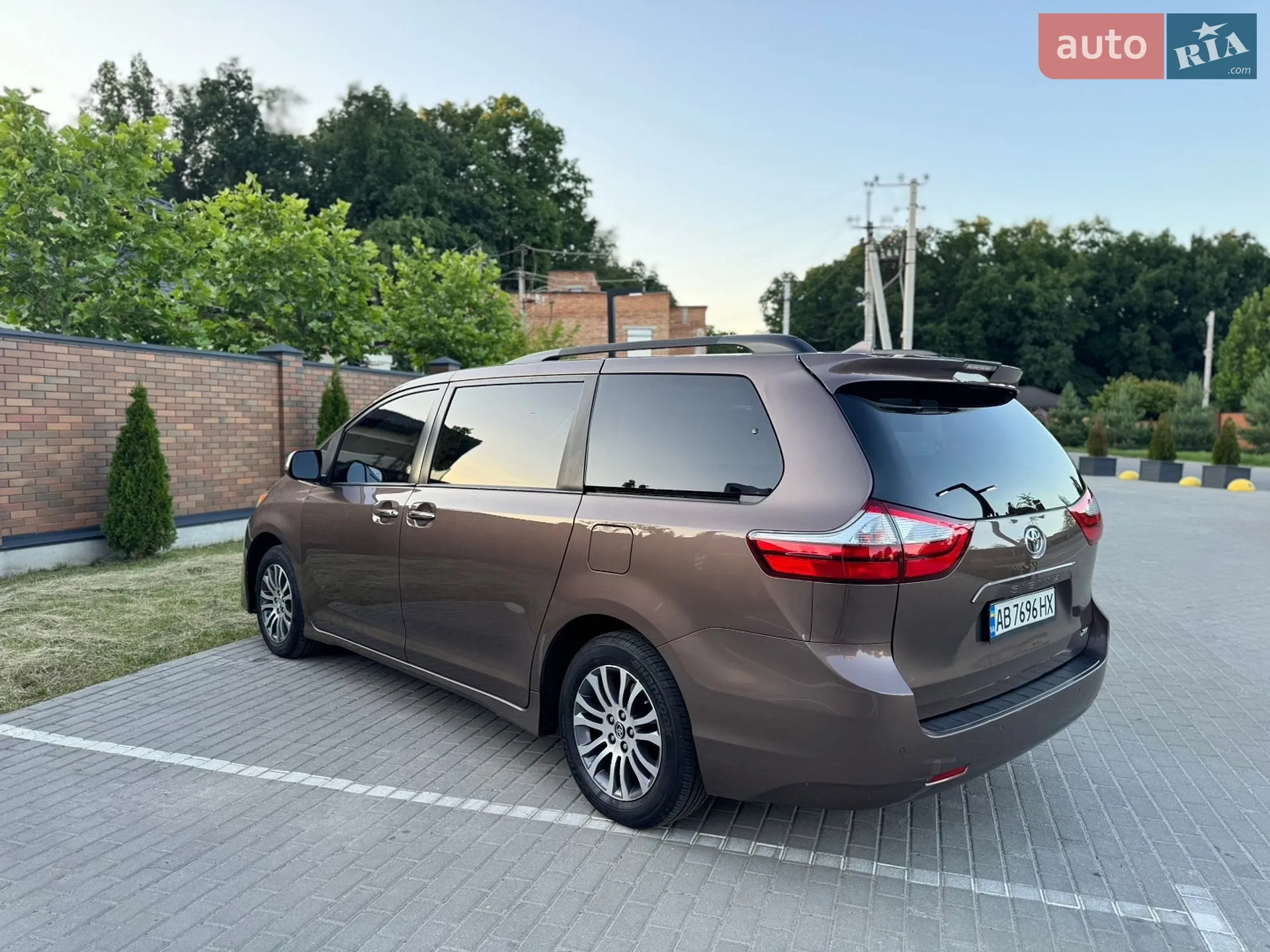 2019 Toyota Sienna - мініатюра 8