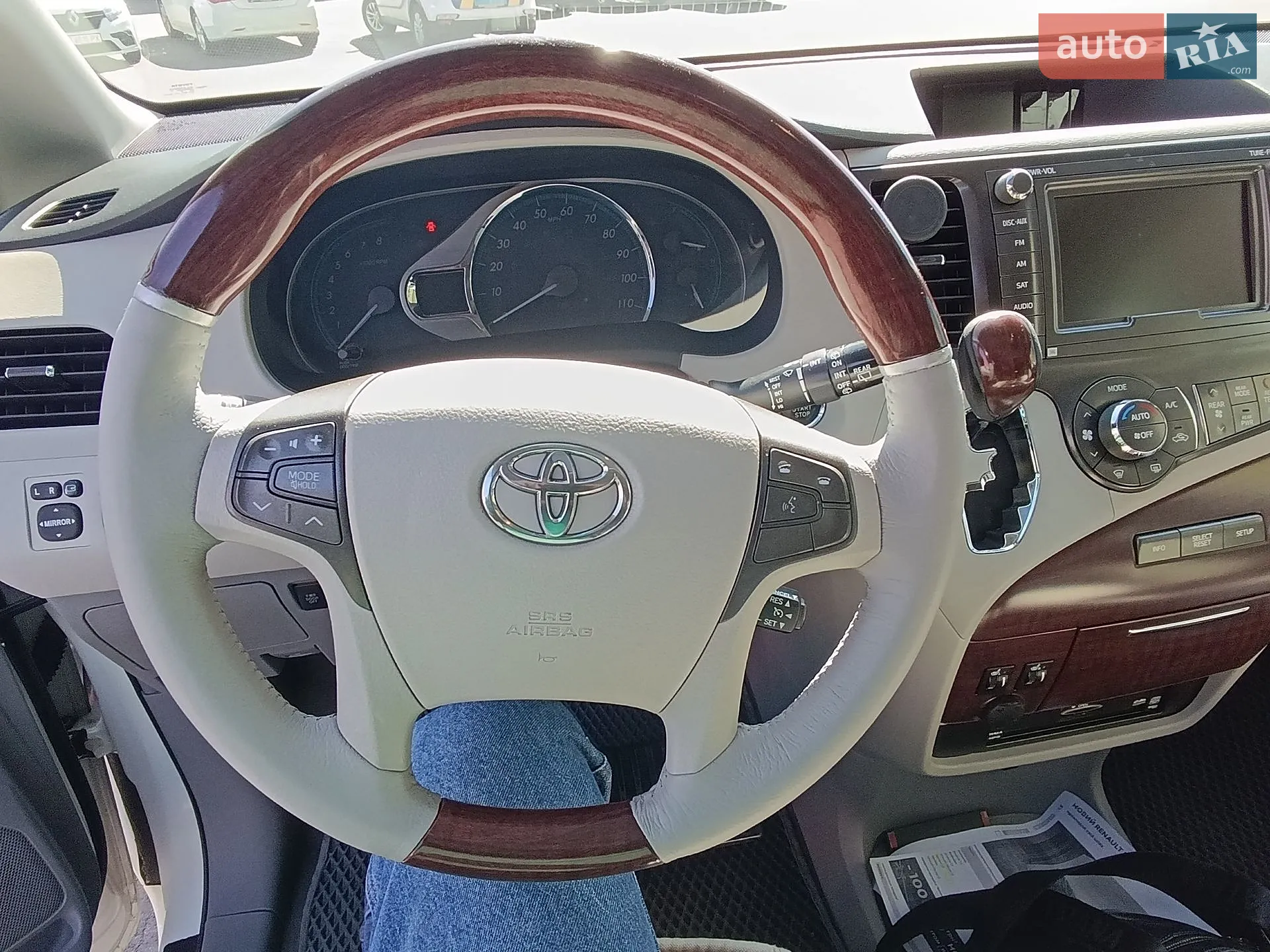 2012 Toyota Sienna - мініатюра 10