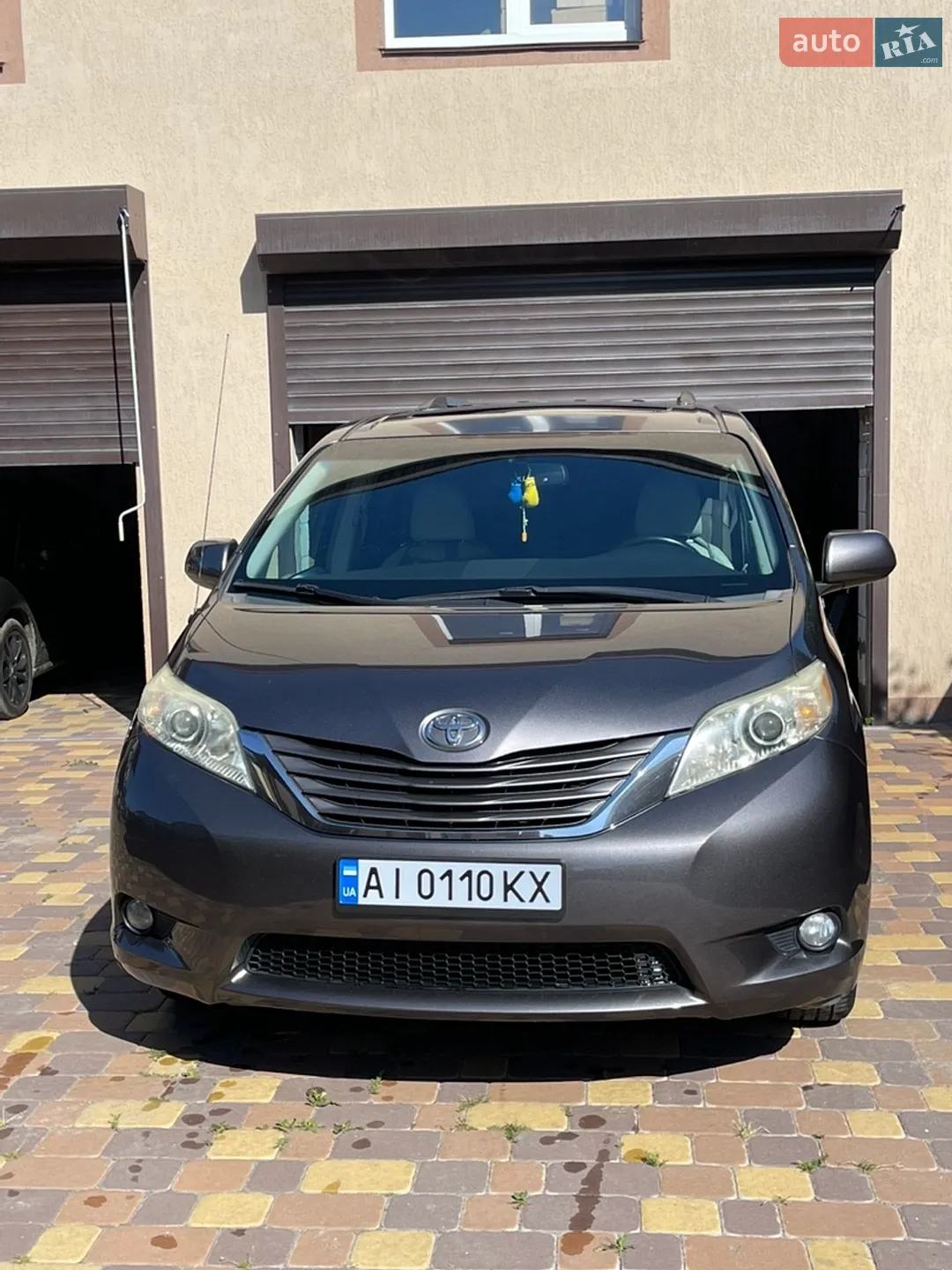 2010 Toyota Sienna - мініатюра 4