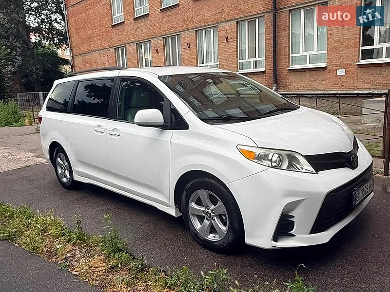Toyota Sienna 2019